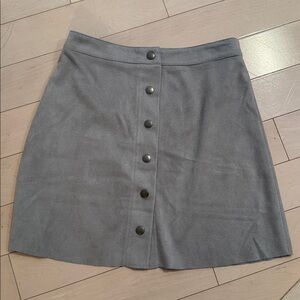 Gray Button-Front Skirt by Saiyelu